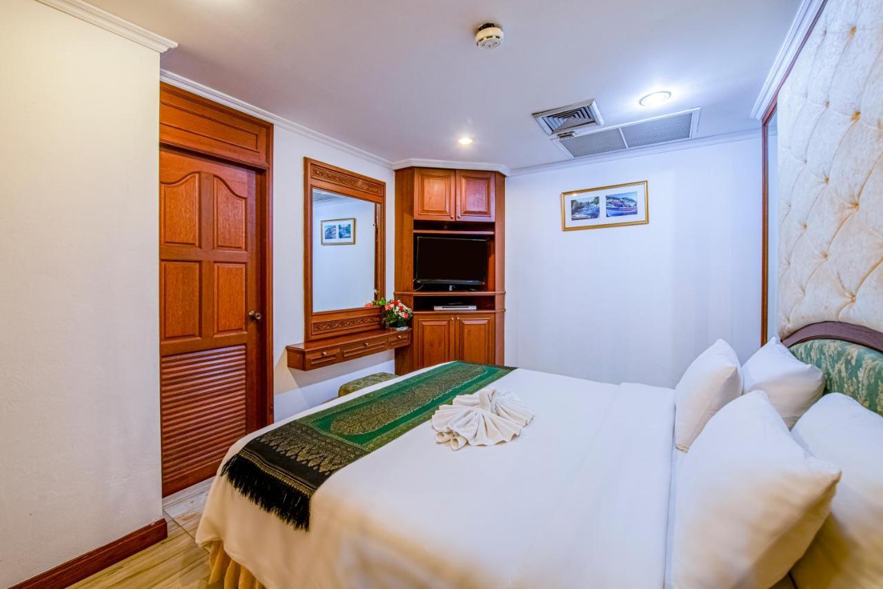The Yorkshire Hotel - Sha Certified Patong Exterior foto